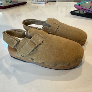Zara little girls clogs